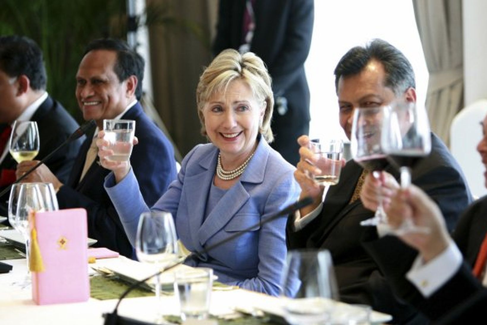 Hillary Clinton, utanríkisráðherra Bandaríkjanna, er nú stödd í Taílandi.