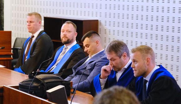 Segist hafa verið einn að verki 
