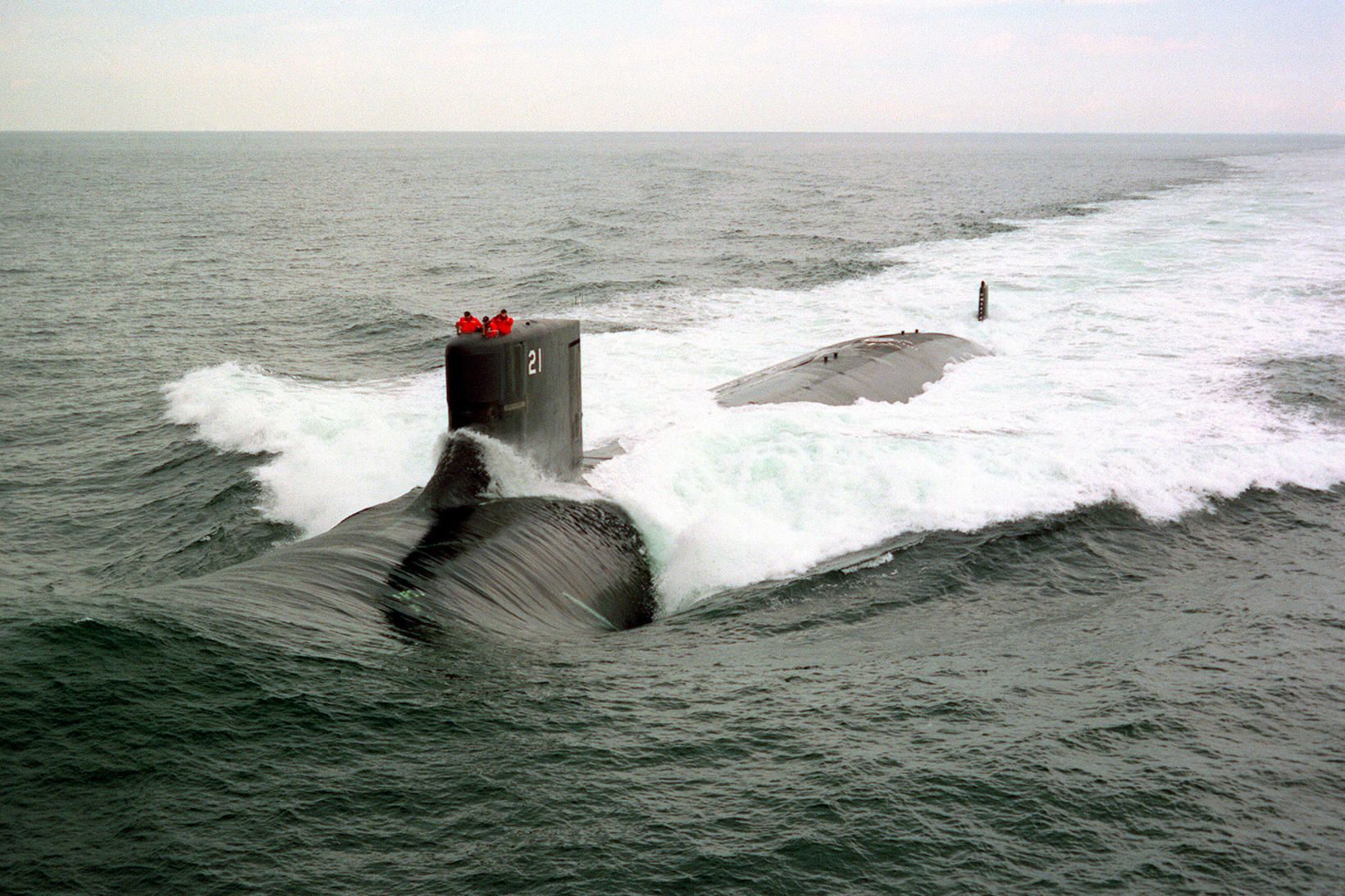 Bandaríski eldflaugakafbáturinn USS Seawolf er í hópi þeirra sem þjónusta …