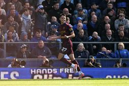 George Hirst fagnar jöfnunarmarki sínu fyrir Ipswich í dag.