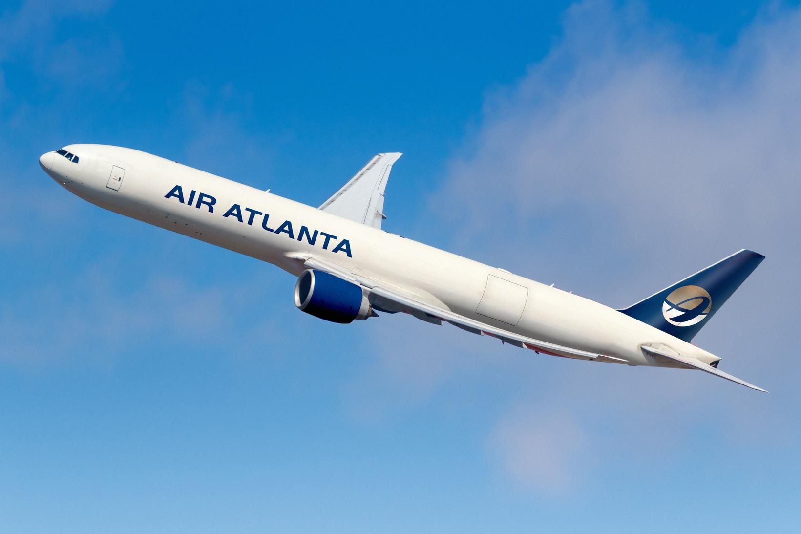 Air Atlanta hefur rekstur Boeing 777-300