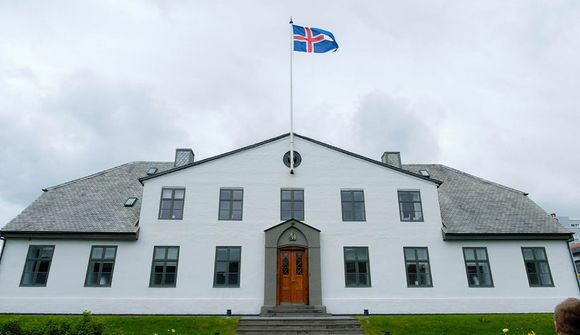 Fundað um stöðu laxeldisfyrirtækja