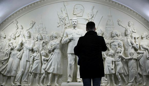 Minnismerki til heiðurs Stalín endurreist