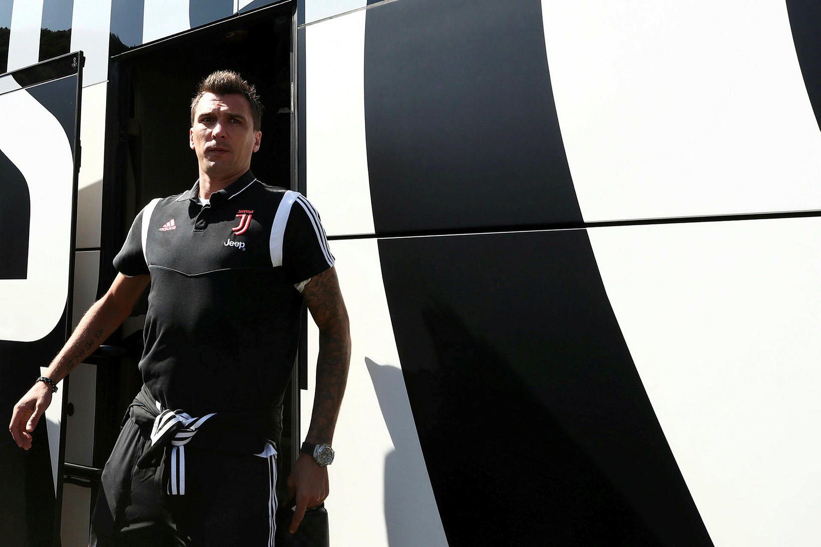 Mario Mandzukic mun að öllum líkindum skrifa undir í Manchester …