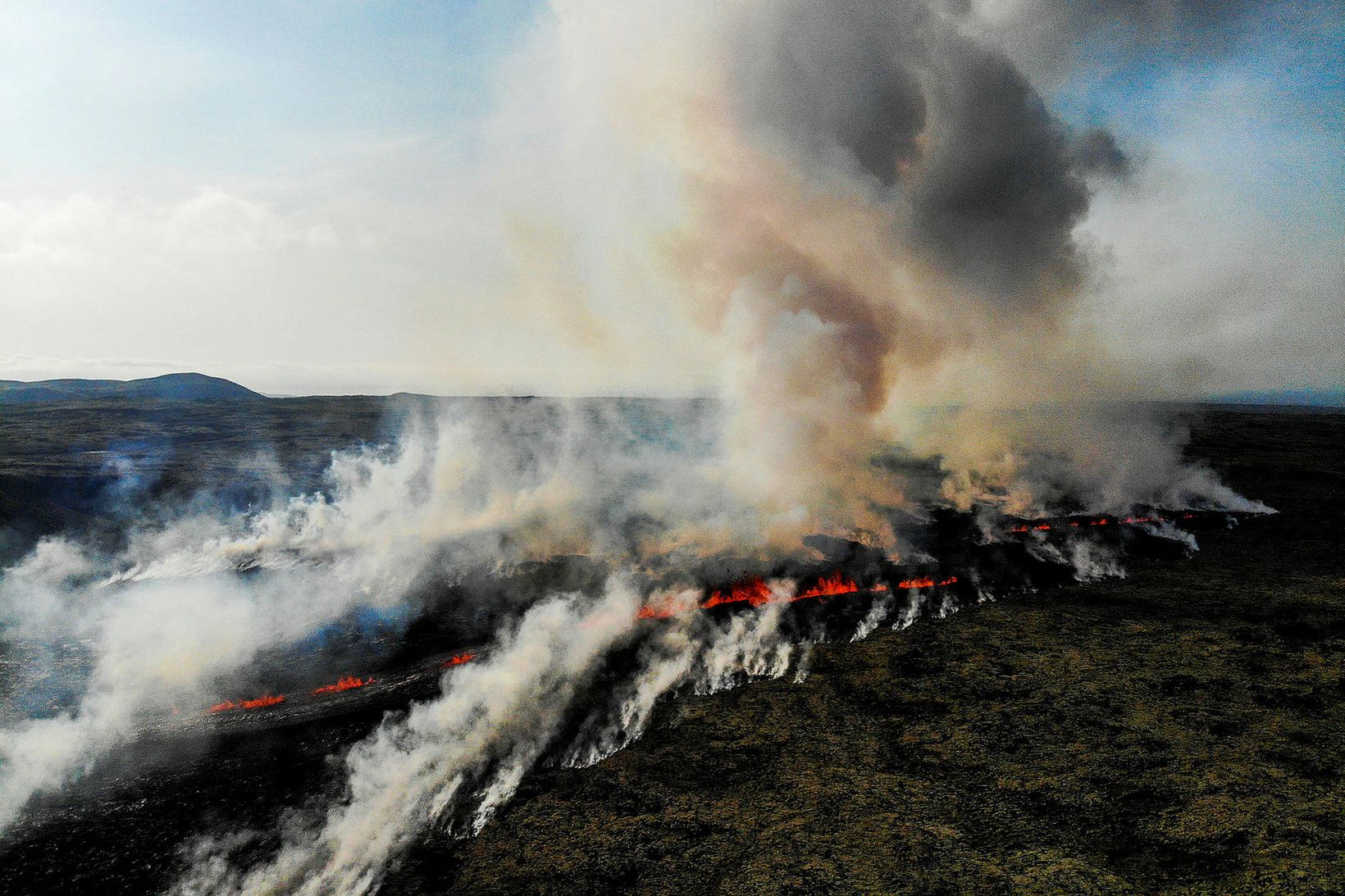 Eldgosið er talið hafa hafist klukkan 16.40 þann 10. júlí …