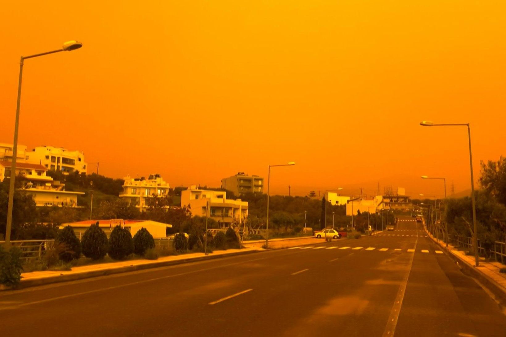 Myndskeið: Stormviðri gengur yfir Grikkland