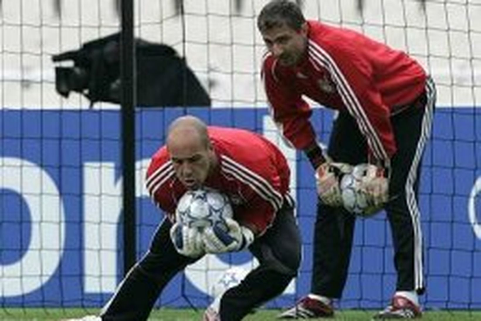 Jerzy Dudek hefur staðið að baki José Reina undanfarin tvö …