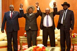 Frá vinstri: Riek Machar, Yoweri Museveni forseti Úganda, Omar al-Bashir forseti Súdans og Salva Kiir …