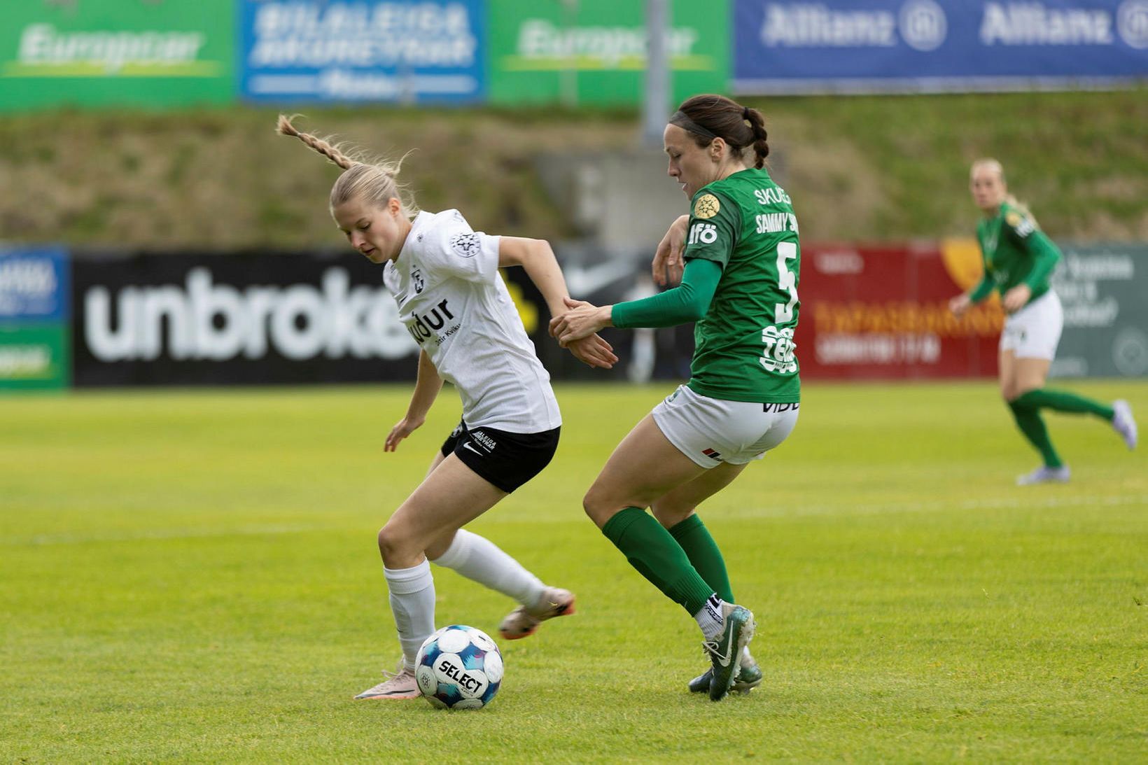 Skoraði á afmælisdeginum og Ísland í A-deild