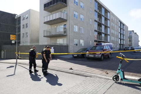 Árás­armaður­inn stakk karl­mann á fimm­tugs­aldri í kviðar­hol með stór­um eld­hús­hnífi.