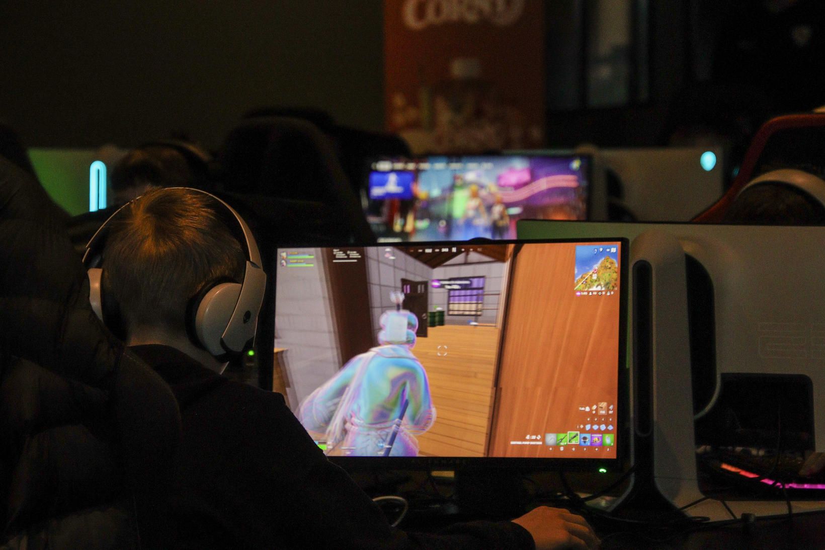 Mikil spenna ríkti þegar keppt var í Fortnite á KIA …