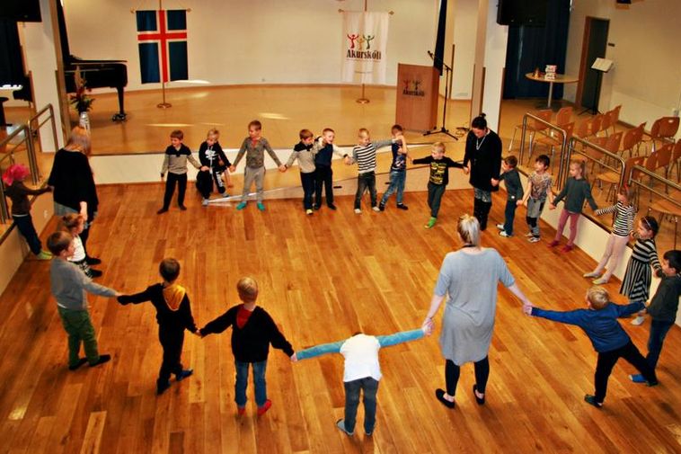 icelandic-school-goes-gender-neutral-iceland-monitor