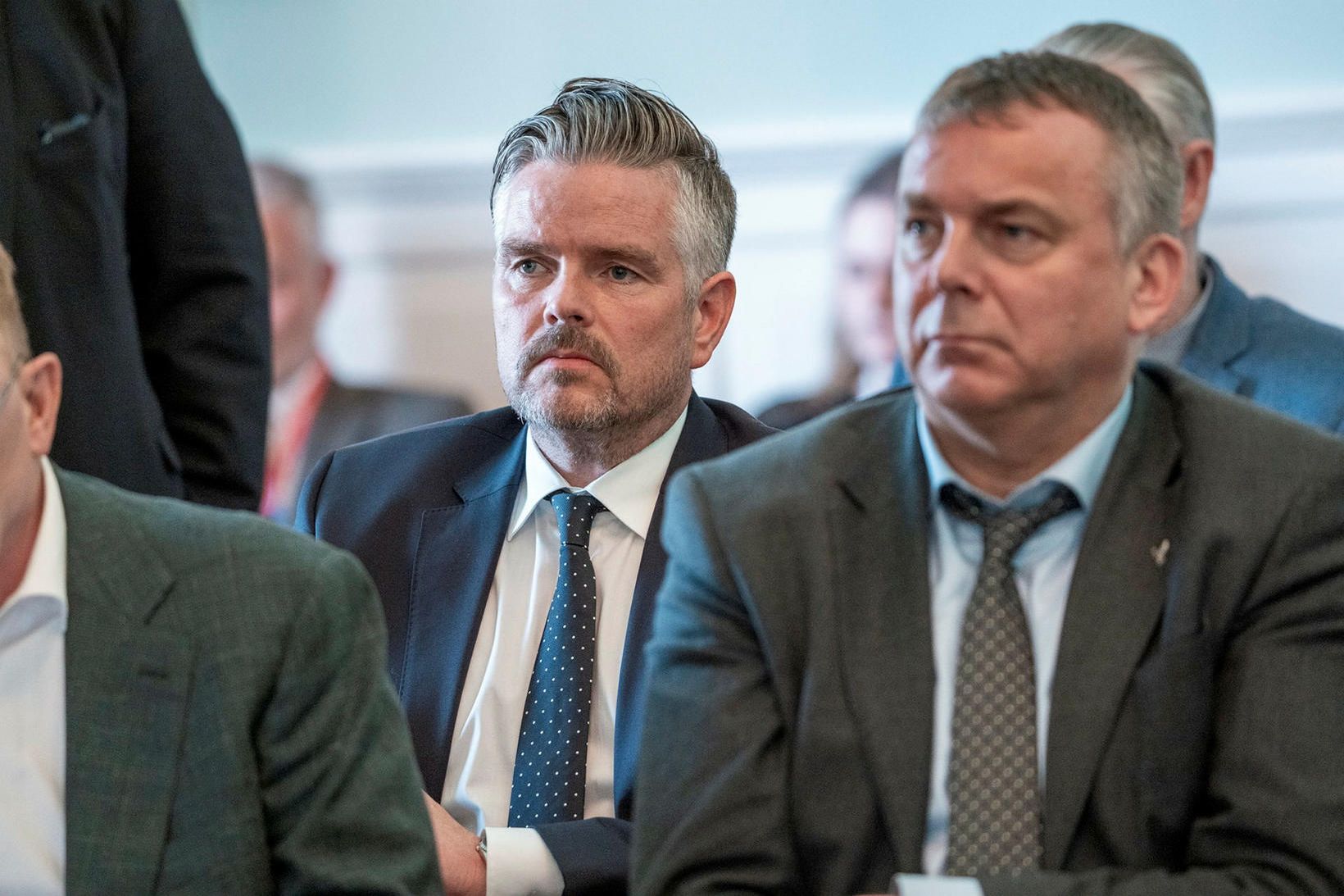 Jón Pétur Zimsen þingmaður Sjálfstæðisflokksins (t.h.) telur trúverðugleika og virðingu …