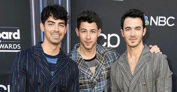 Jonas Brothers.