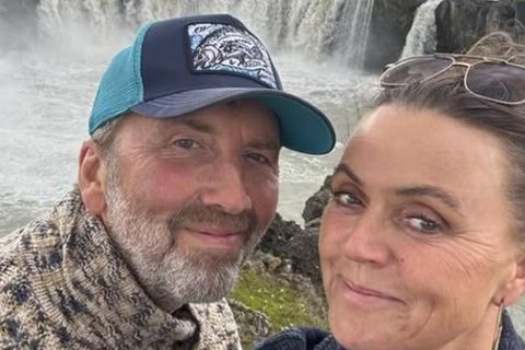 Gunnar Gylfason og Steinunn Ólína Þorsteinsdóttir skelltu í mynd við Goðafoss.