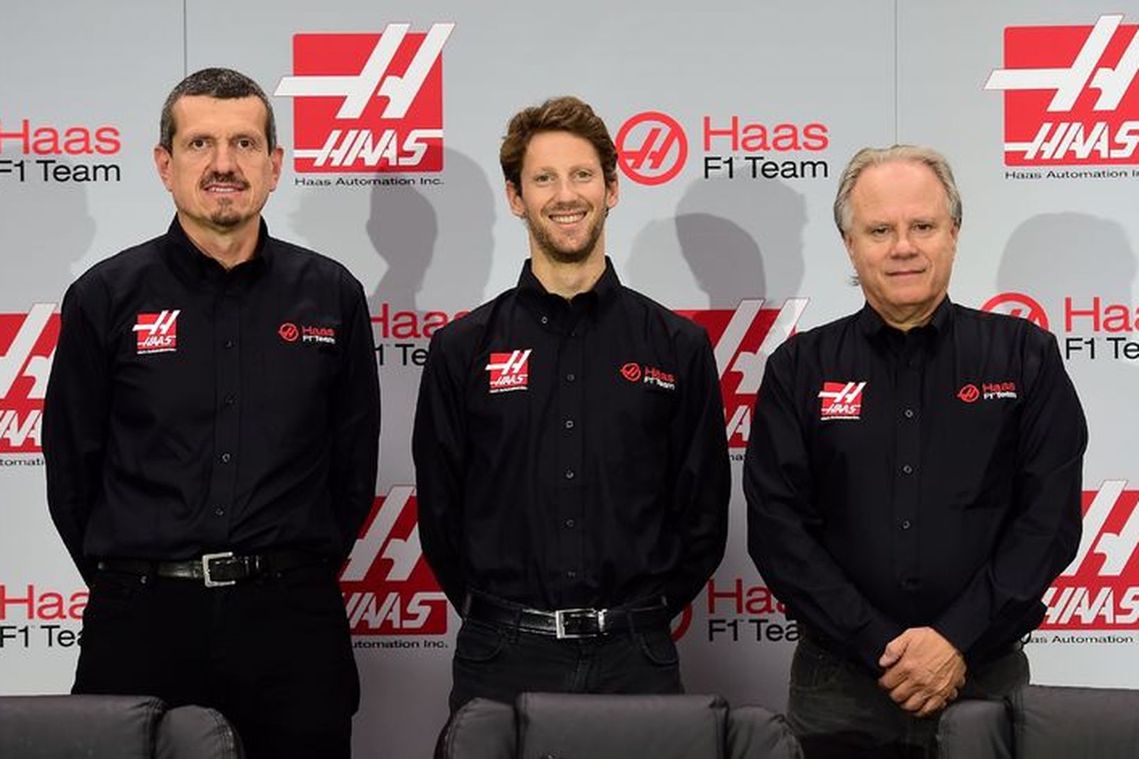 Günther Steiner (t.v.) ásamt Romain Grosjean og Gene Haas þegar …