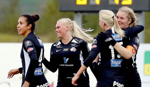Hleypur fyrir stelpurnar á Akureyri