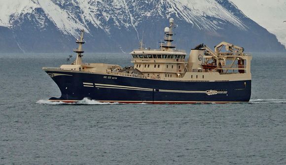 Loðnuveiðar hafnar