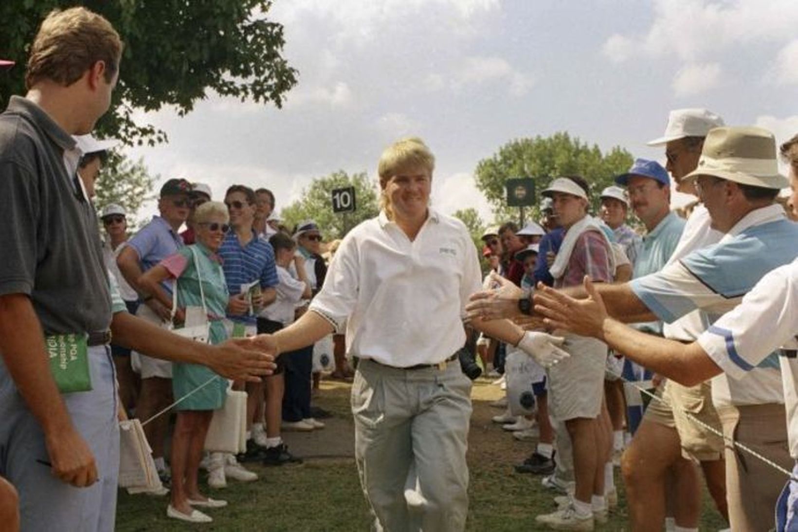 John Daly innan um áhorfendur á PGA-meistaramótinu 1991.