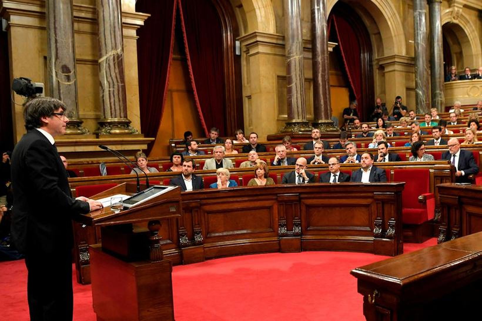 Carles Puigdemont, forseti Katalóníu, flytur ávarp sitt.