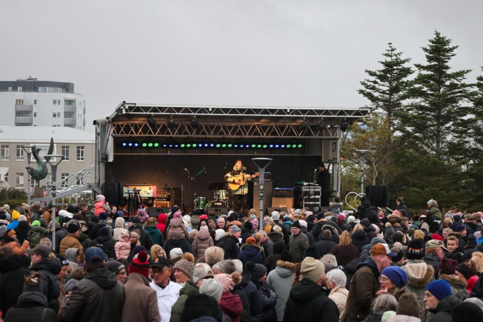 Það var góð stemning á Ljósanótt í Reykjanebæ í gærkvöld.