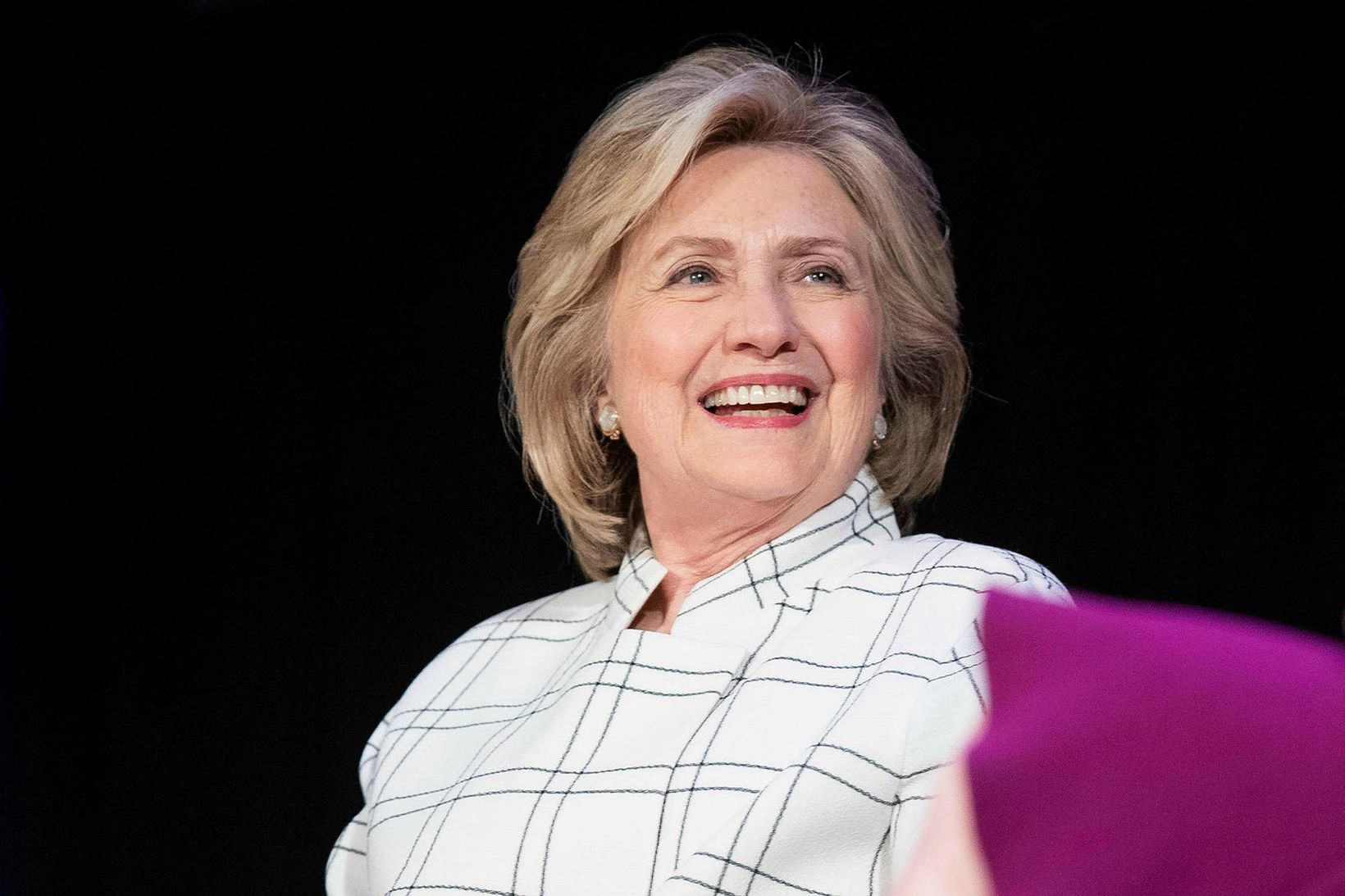 Hilary Clinton er stödd í Bretlandi þar sem hún kynnir …
