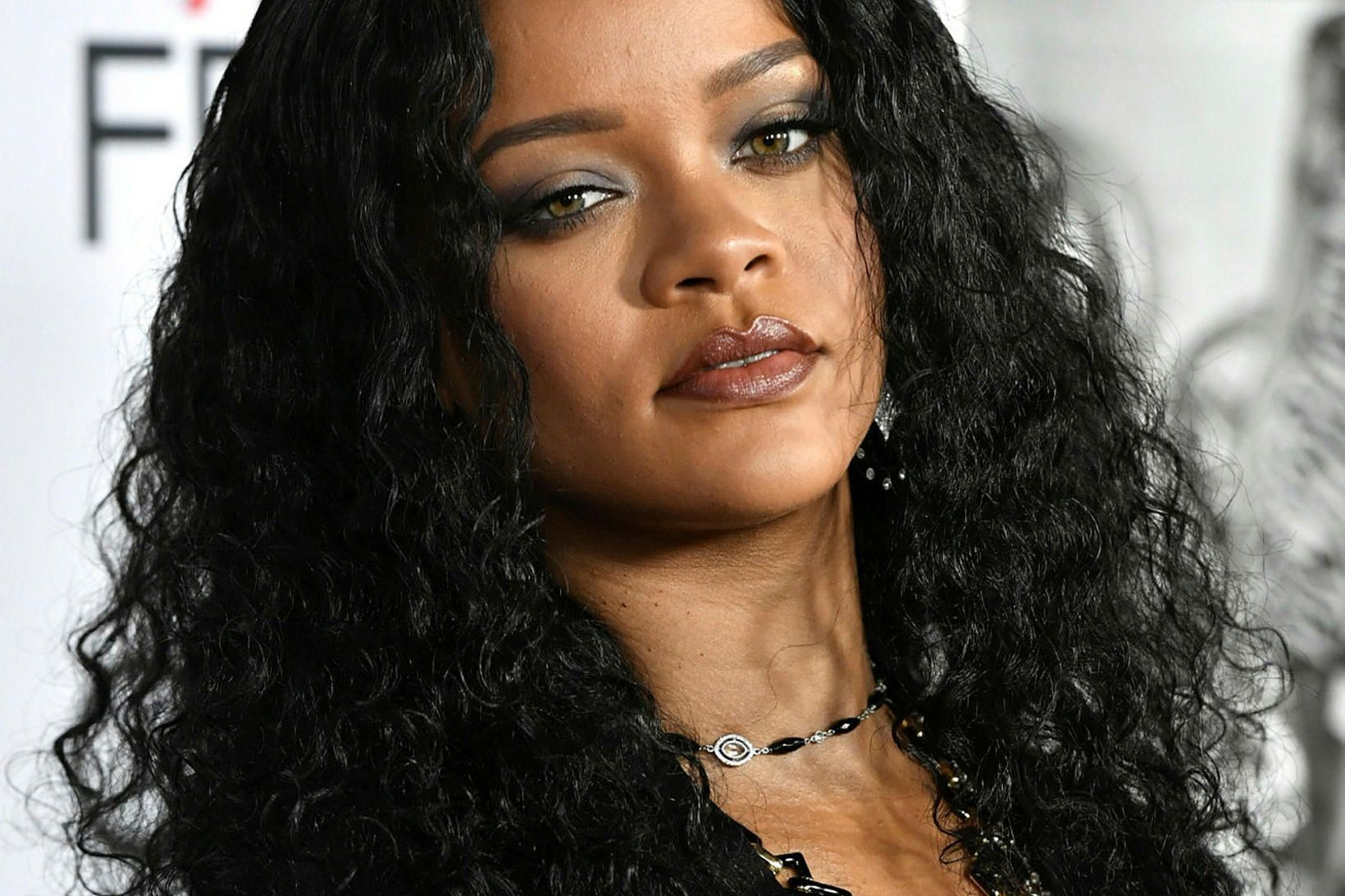 Rihanna lenti í slysi á rafskútu.