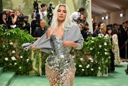Kim Kardashian notar hárþurrku á skartgripasafnið sitt.