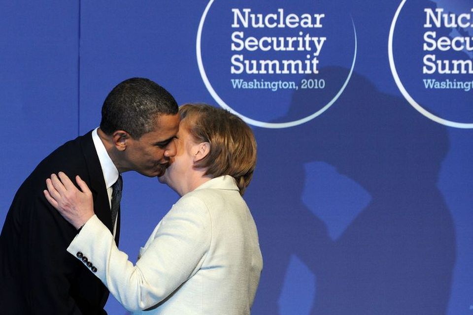 Barack Obama og Angelu Merkel hefur verið frekar vel til vina en nú hefur slest …