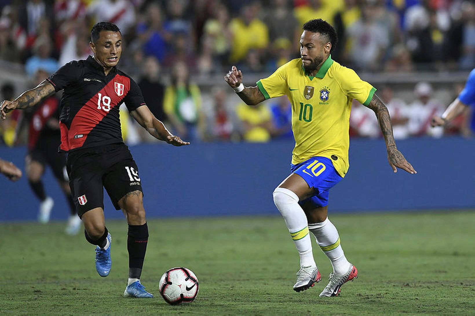 Neymar gat ekki komið í veg fyrir tap hjá Brasilíu.
