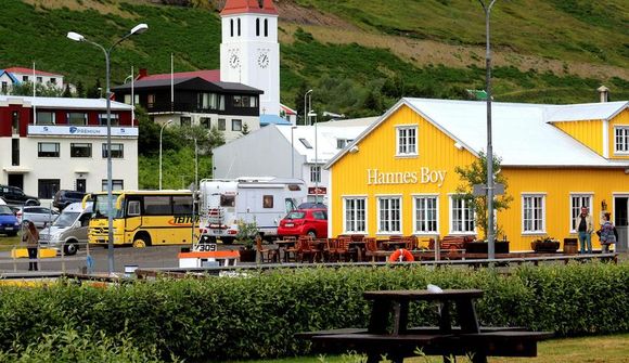 Lýsa yfir óvissustigi vegna jarðskjálftahrinu