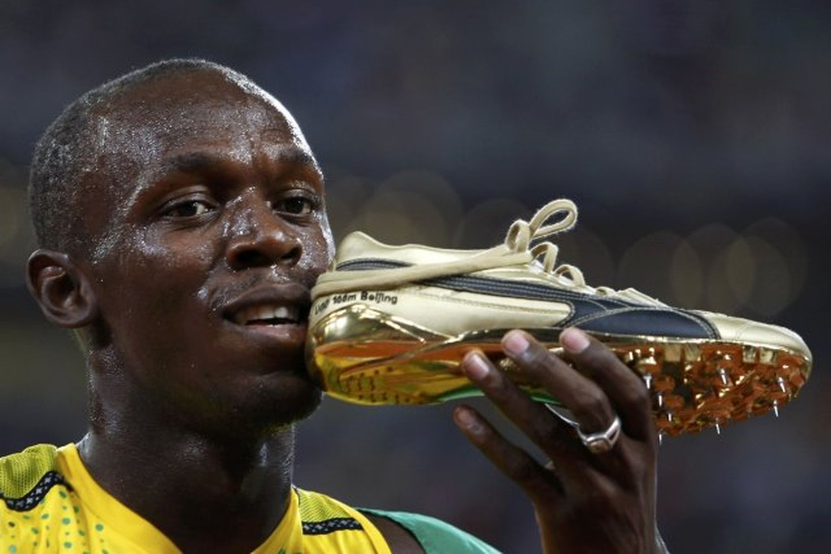 Usain Bolt vann sitt þriðja Ólympíugull þegar boðhlaupssveit Jamaíka vann …