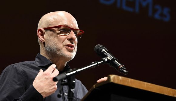 Eno gagnrýnir Microsoft harðlega 