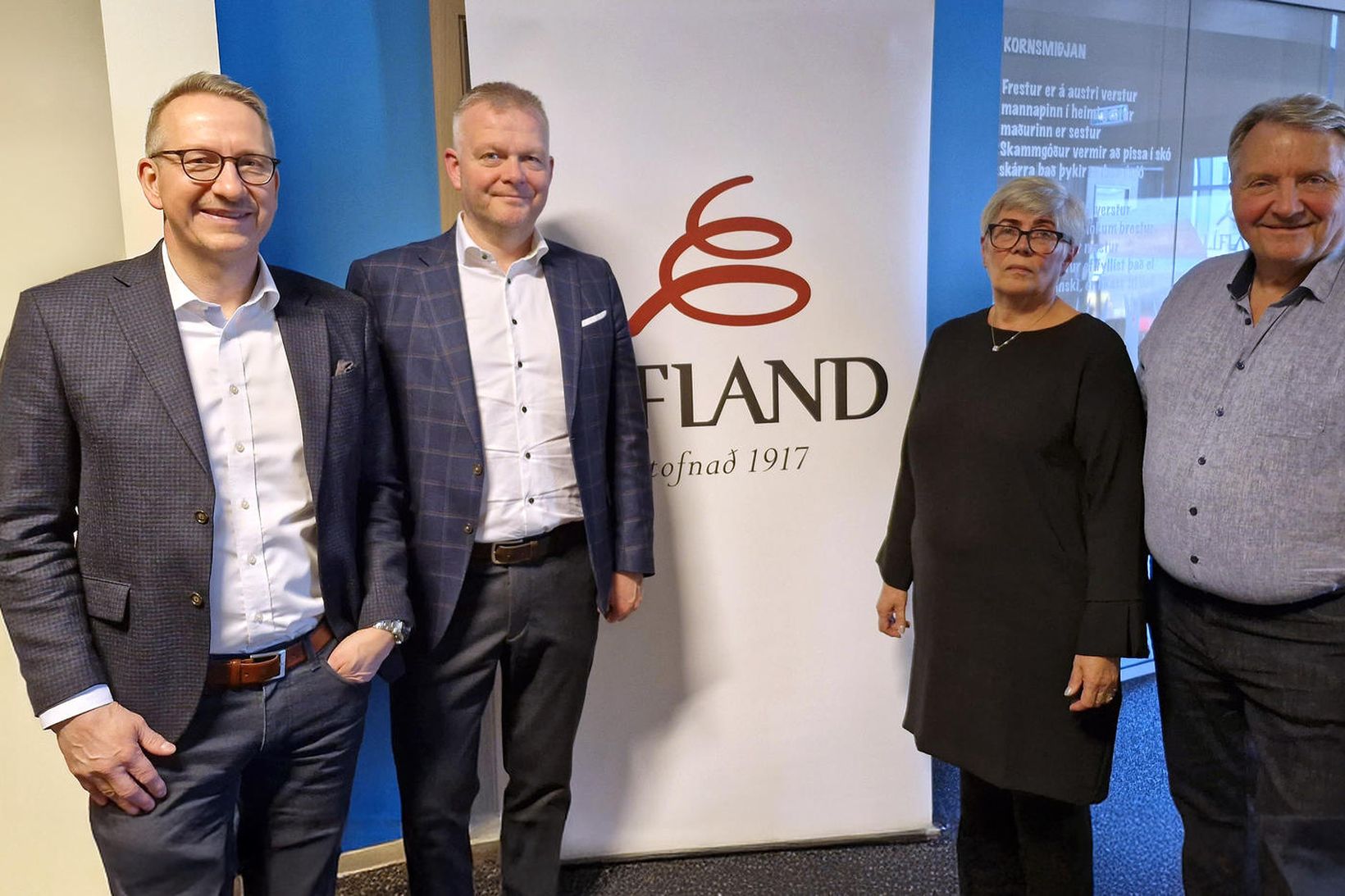 Frá vinstri, Steinar Helgason og Hermann M. Þórisson frá framtakssjóðinum …