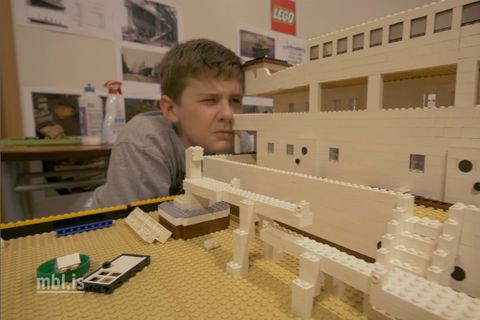 120115-BK-lego_1