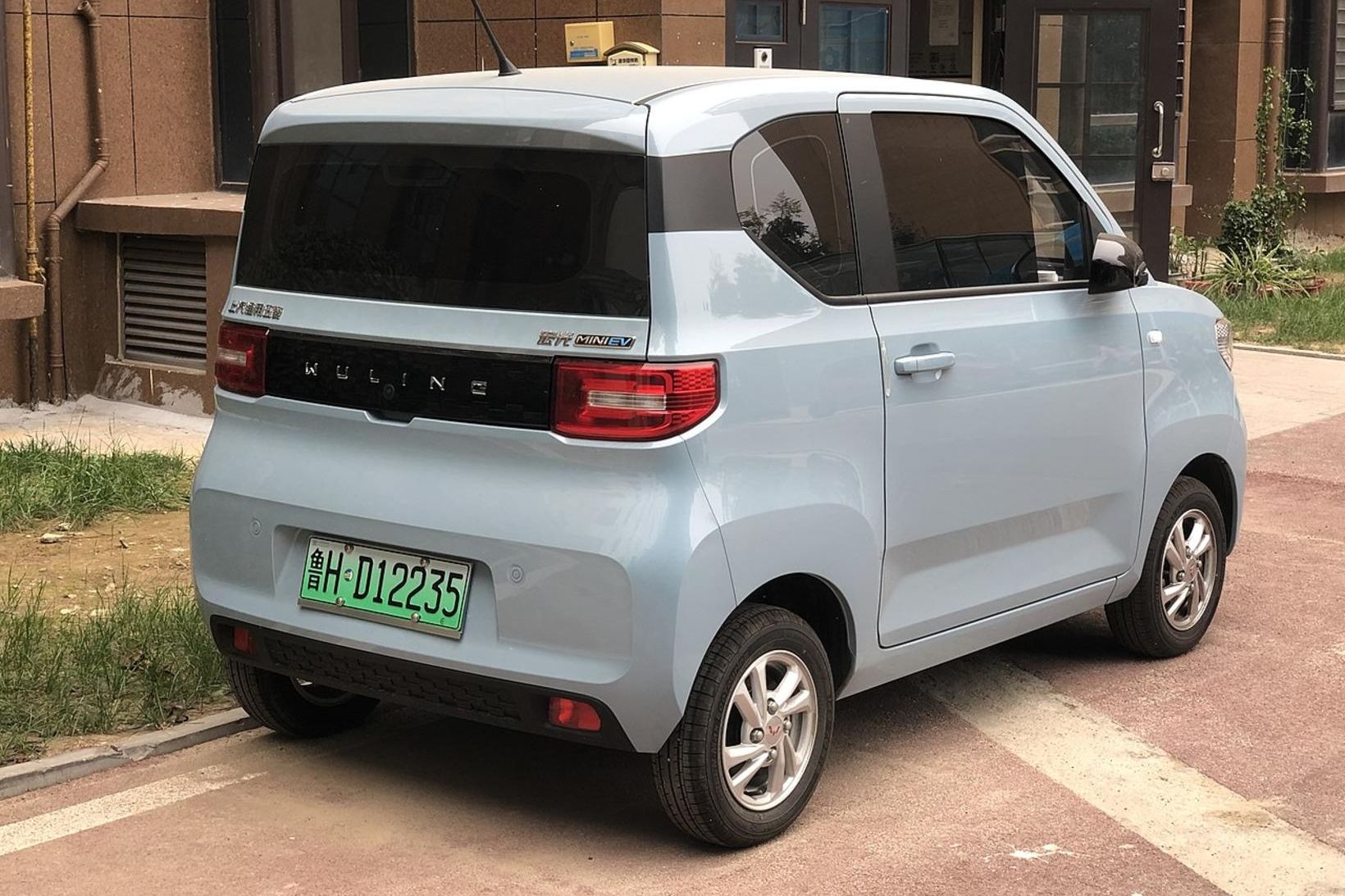 Hong Guang Mini EV fer sigurför um Kína um þessar …