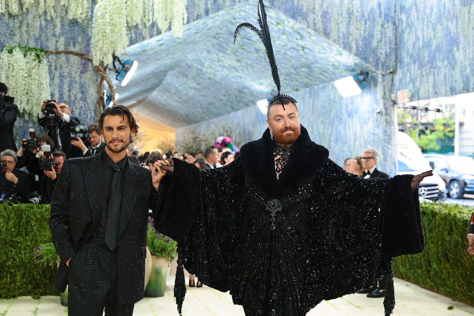 Sam Smith trúlofað fatahönnuði