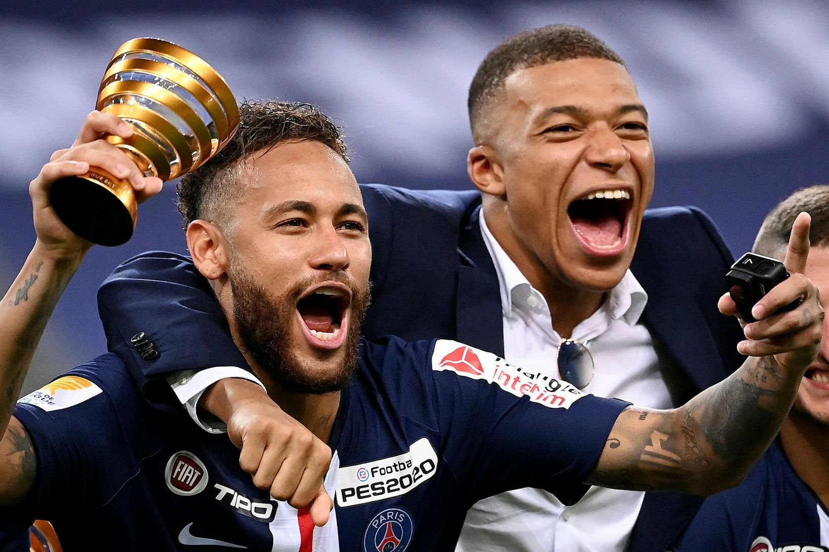 Neymar og Kylian Mbappé urðu franskir bikarmeistarar á dögunum.