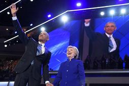 Barack Obama, fyrrverandi Bandaríkjaforseti og Hillary Clinton, fyrrverandi forsetaframbjóðandi Demókrataflokksins, árið 2016.