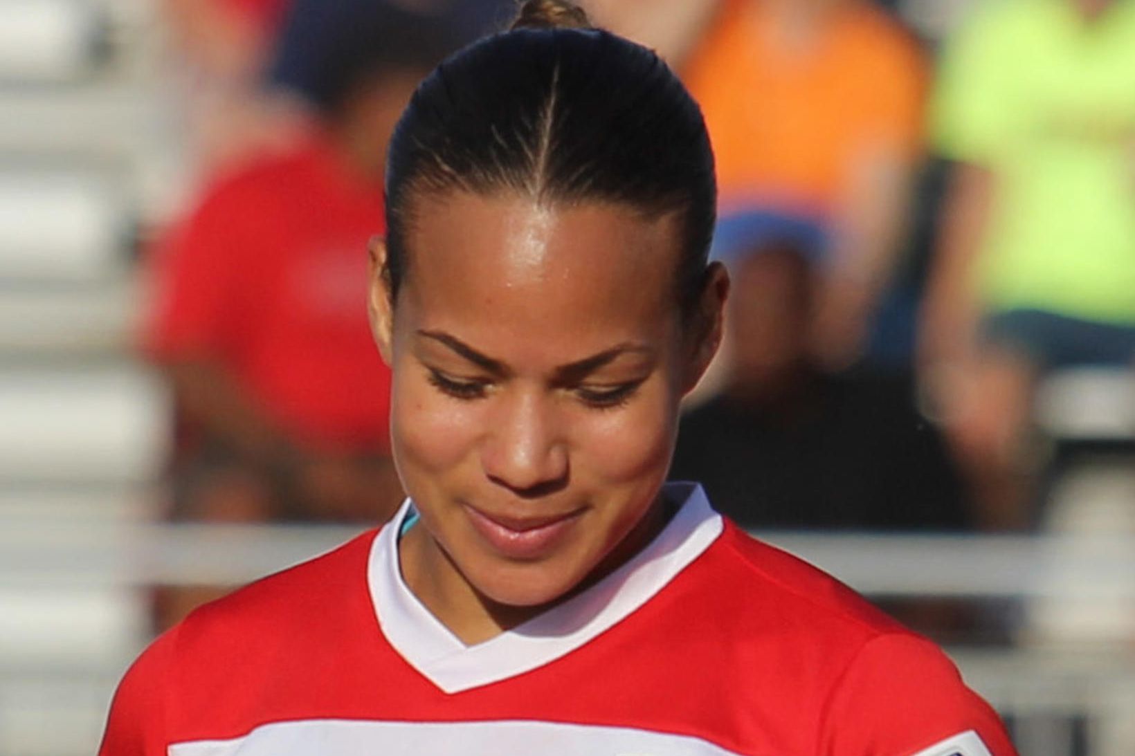 Toni Pressley í leik með Washington Spirit árið 2013.