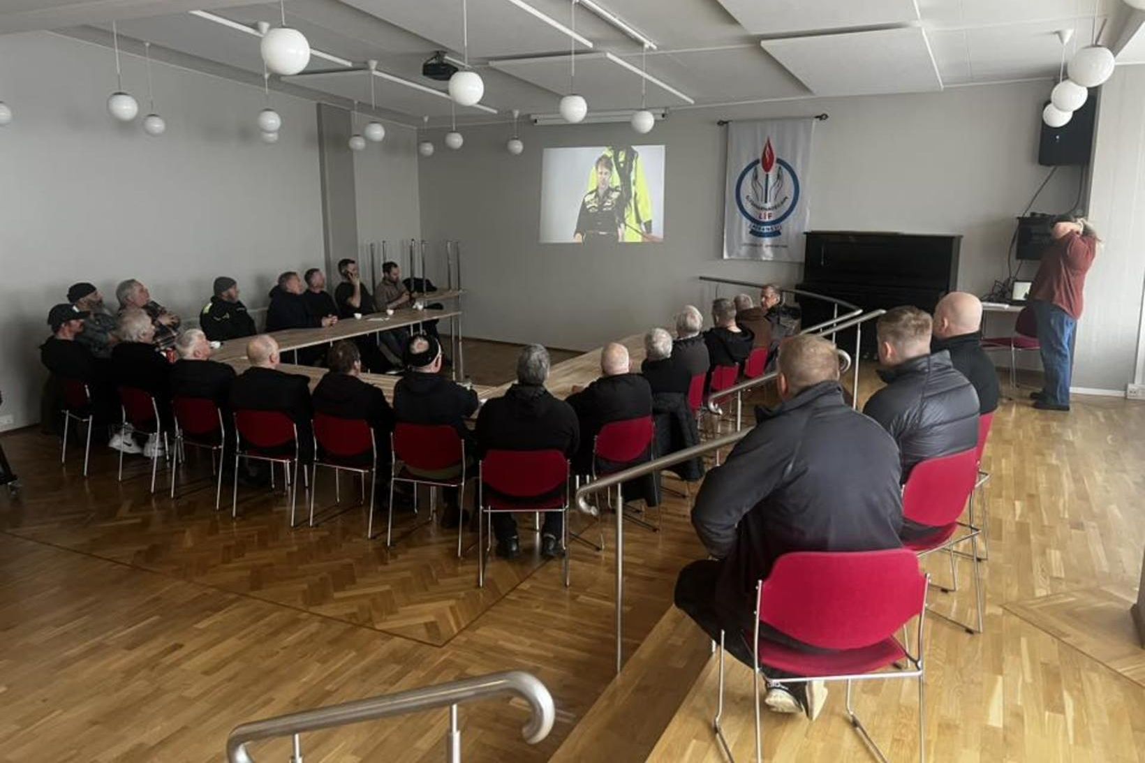 400 manns á vorfundi smábátasjómanna