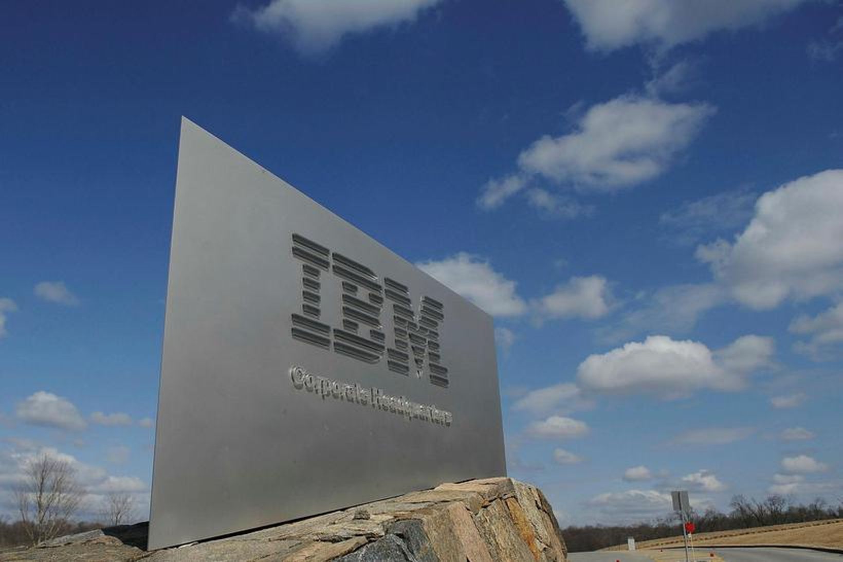 IBM er brautryðjandi í þróun gervigreindarraftækja.