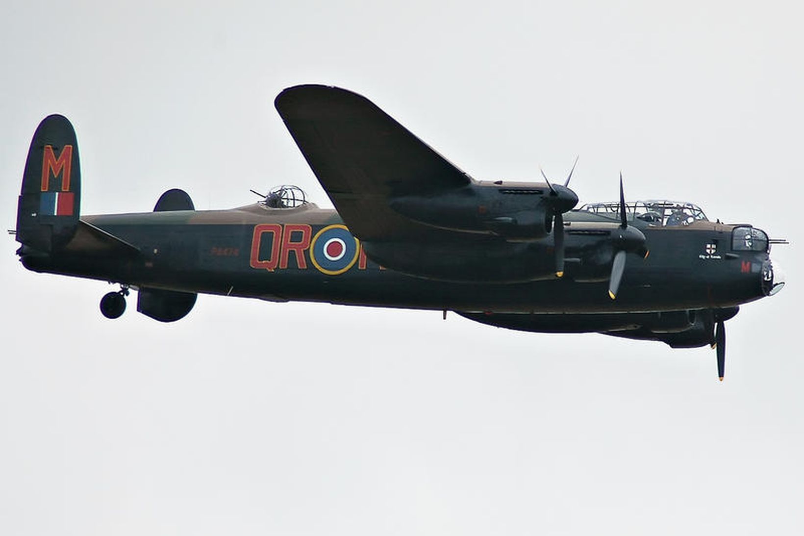 Sprengjuflugvélin Avro Lancaster Mk X