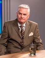 Ráðuneytisstjórinn víki sökum þjóðaröryggis
