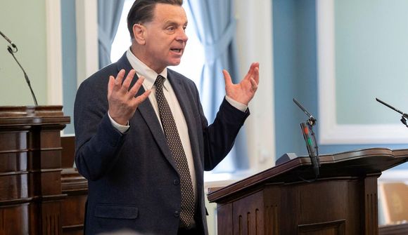 Yfirlýsingar meirihlutans innihaldslausar með öllu