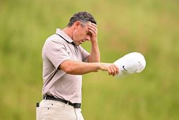 Það hefur ekki gengið vel hjá Rory McIlroy um helgina.