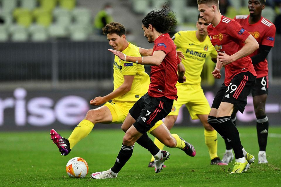 Edinson Cavani jafnar metin fyrir Manchester United í Gdansk í kvöld, 1:1.