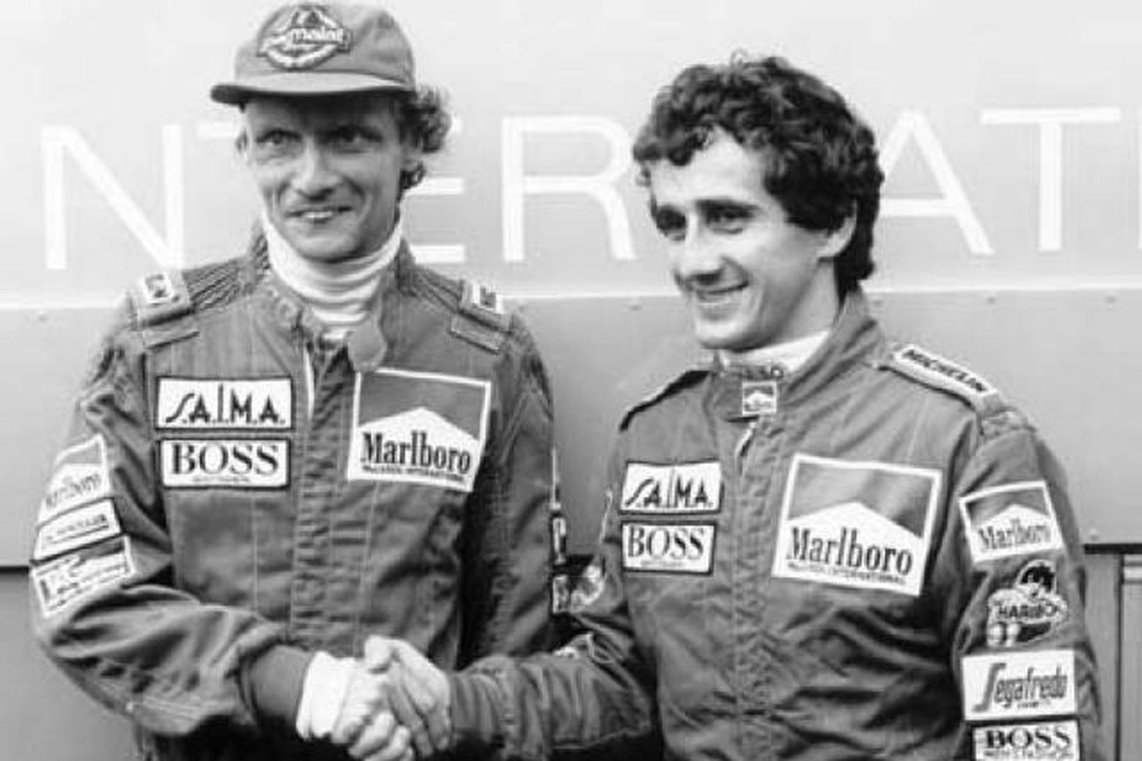 Niki Lauda (t.v.) með öðrum meistara, Alain Prost, er þeir …