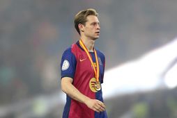 Frenkie de Jong hefur ekki átt fast sæti í liði Barcelona á tímabilinu.