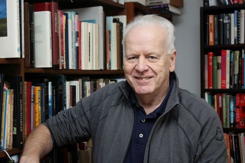Óttar Guðmundsson geðlæknir er gestur í þættinum Spilavandi.